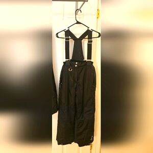 Kids snow bibs. Weatherproof 32°. Size 10/12.